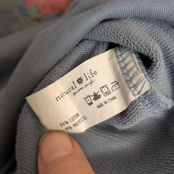 Natural Life Cropped Hoodie Size Small - Picture 5 of 6